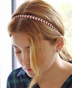 korean tips to style hair for work-headband